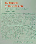 一幅點出嵌入式系統無所不在的示意圖。原圖為 Frank Vahid & Tony Givargis 所著「Embedded System Design」（2001）一書封面。圖片取自 Amazon.com。